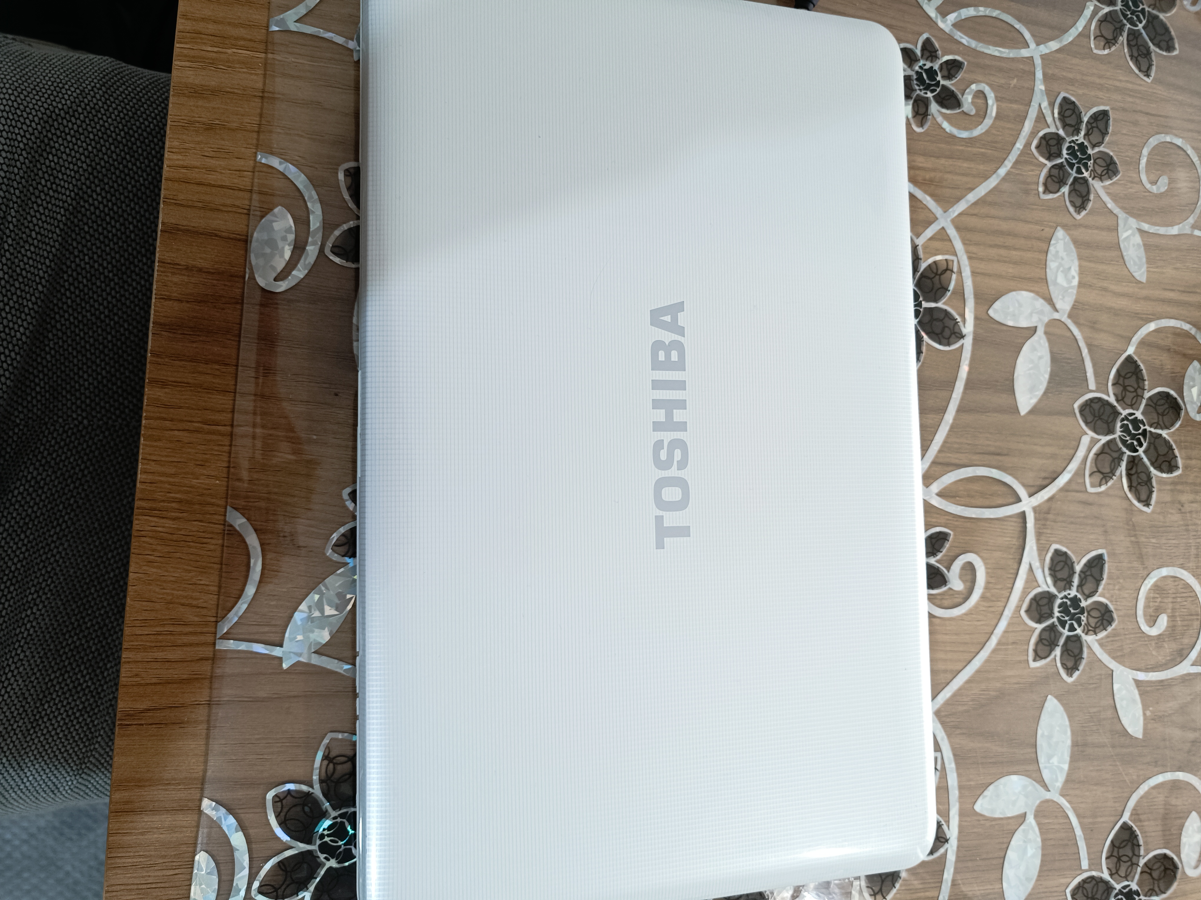 Toshiba Satellite C855-14X Beyaz Laptop