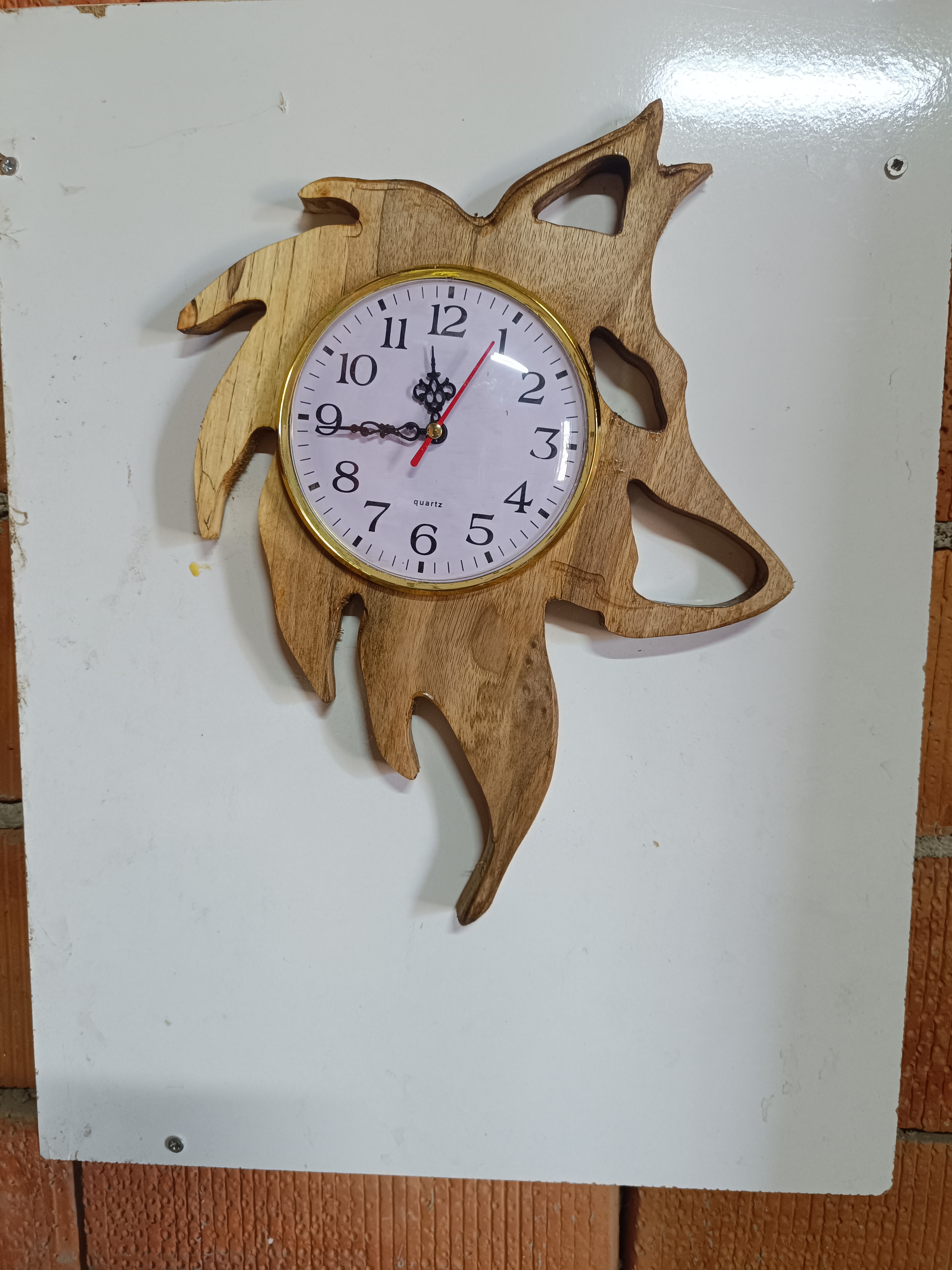 Kurt Başlığı Desenli Ceviz Ağacı Saati!