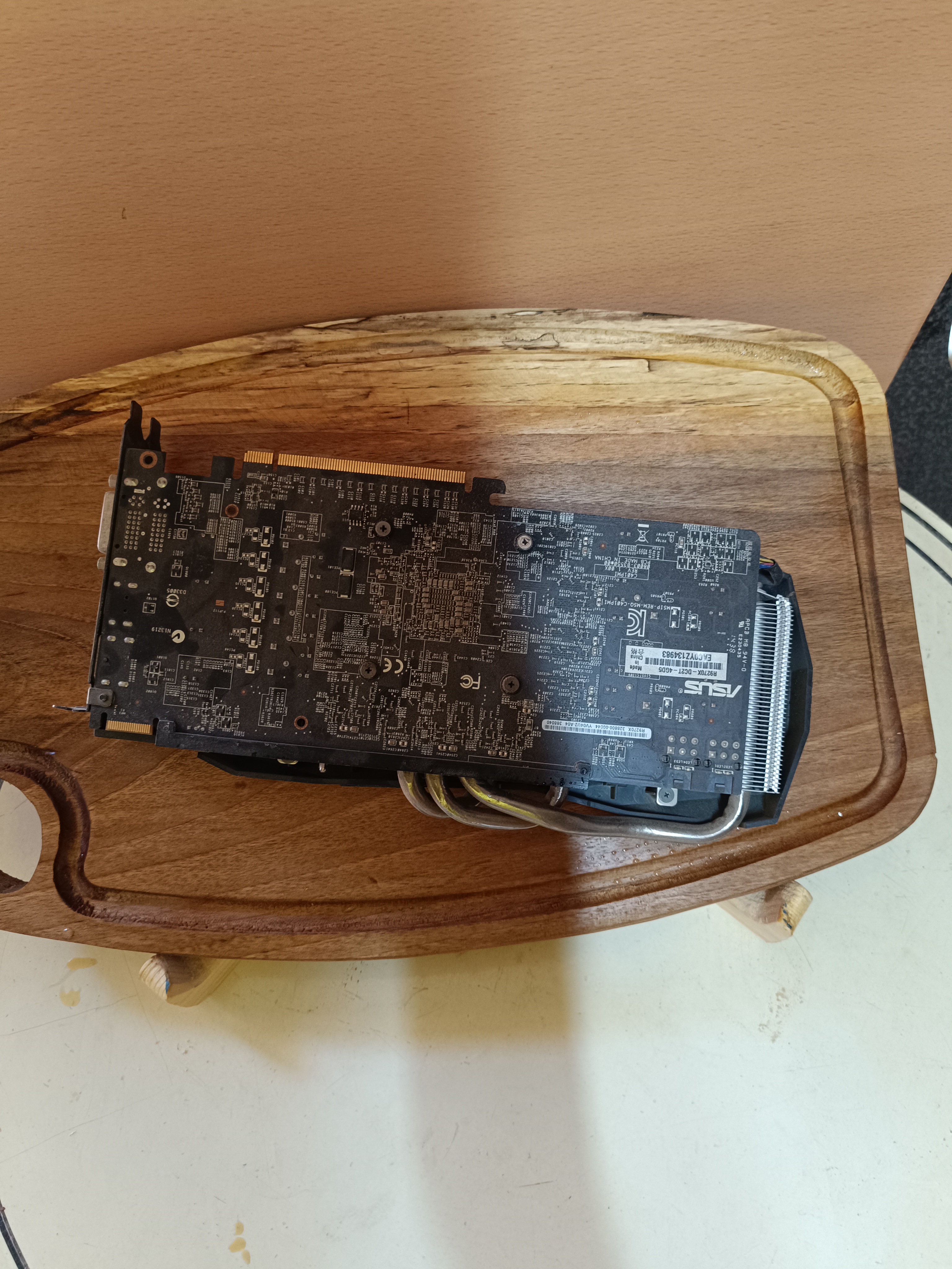 Asus R270X Ekran Kartı: Parça ve Tamir ettirmek isteyene 