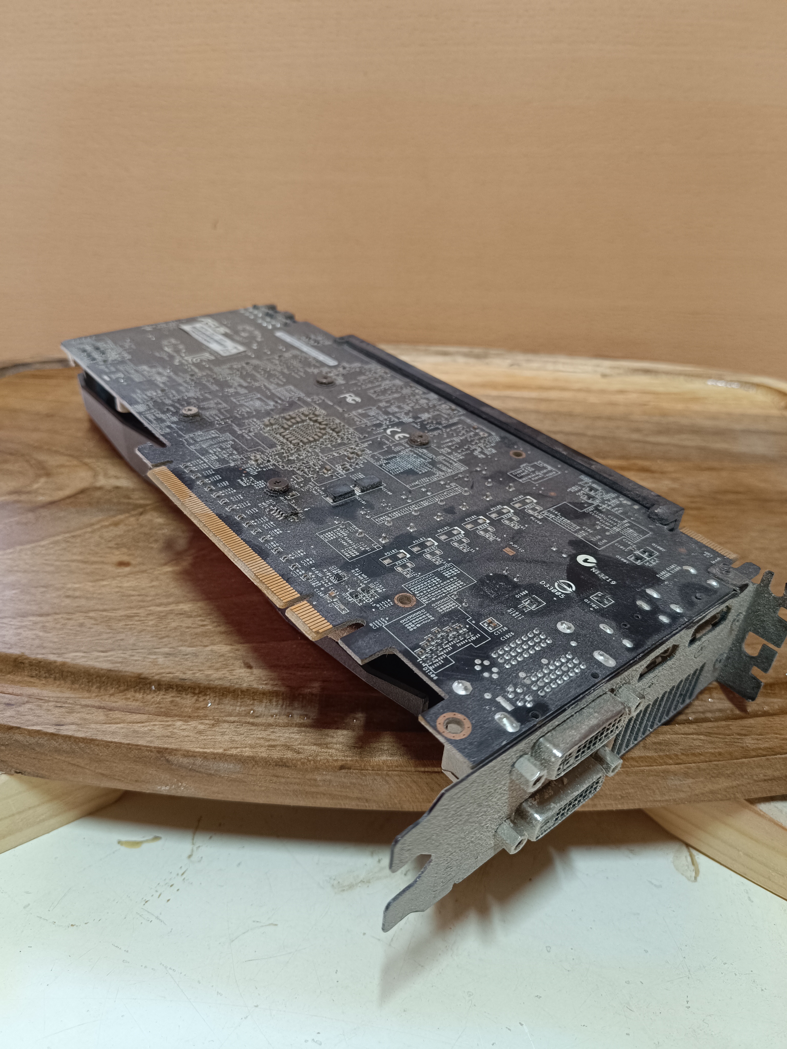 Asus R270X Ekran Kartı: Parça ve Tamir ettirmek isteyene 