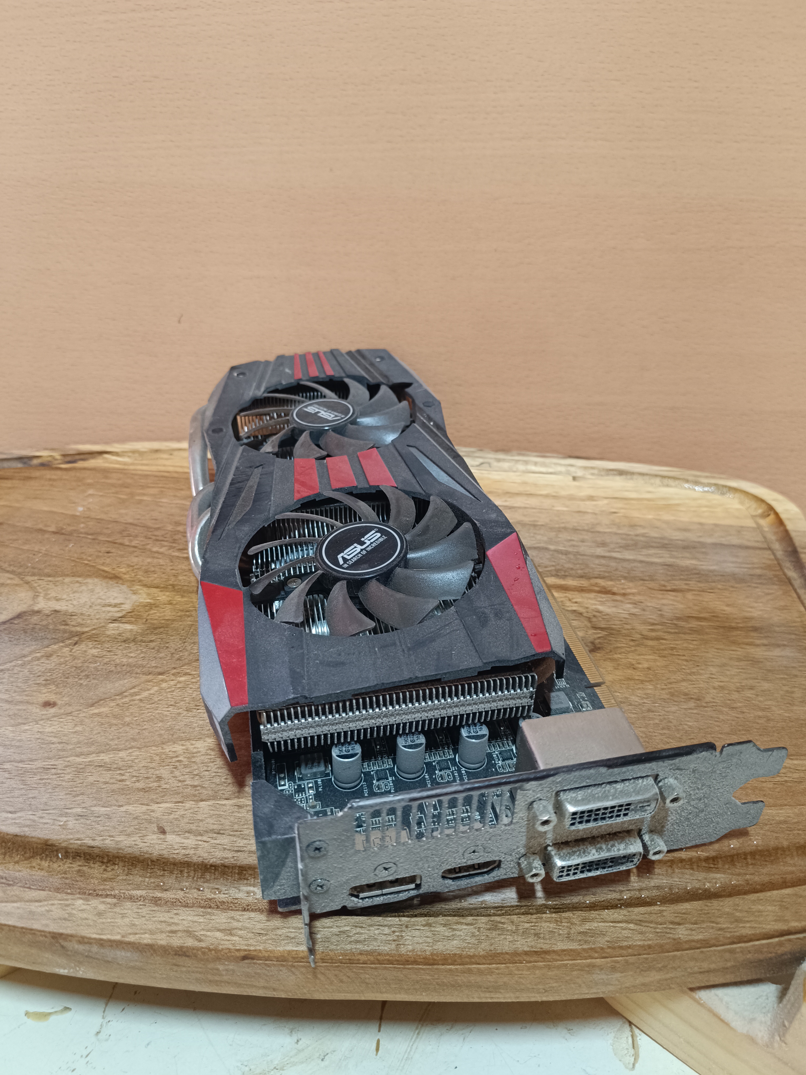 Asus R270X Ekran Kartı: Parça ve Tamir ettirmek isteyene 