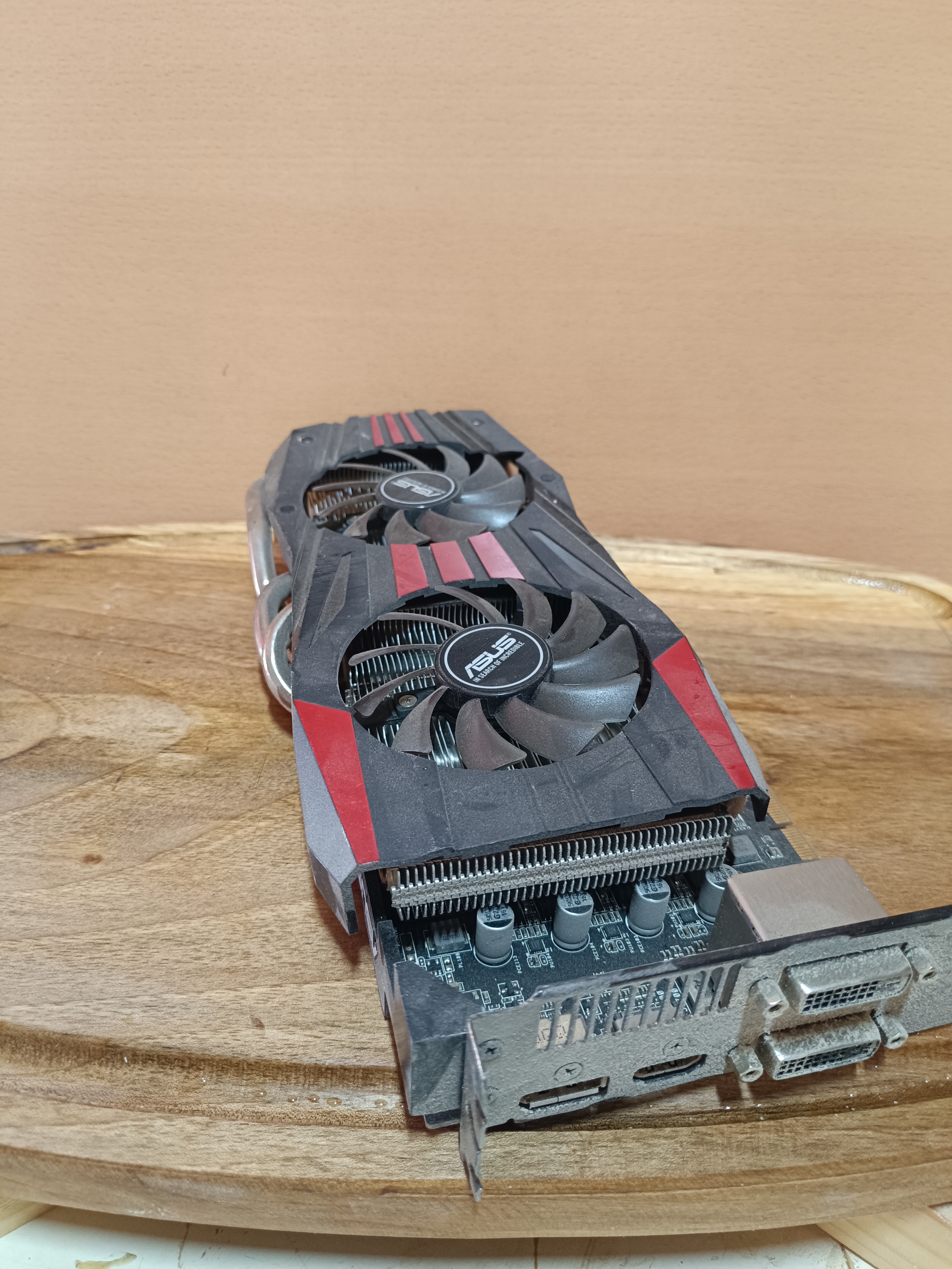 Asus R270X Ekran Kartı: Parça ve Tamir ettirmek isteyene 
