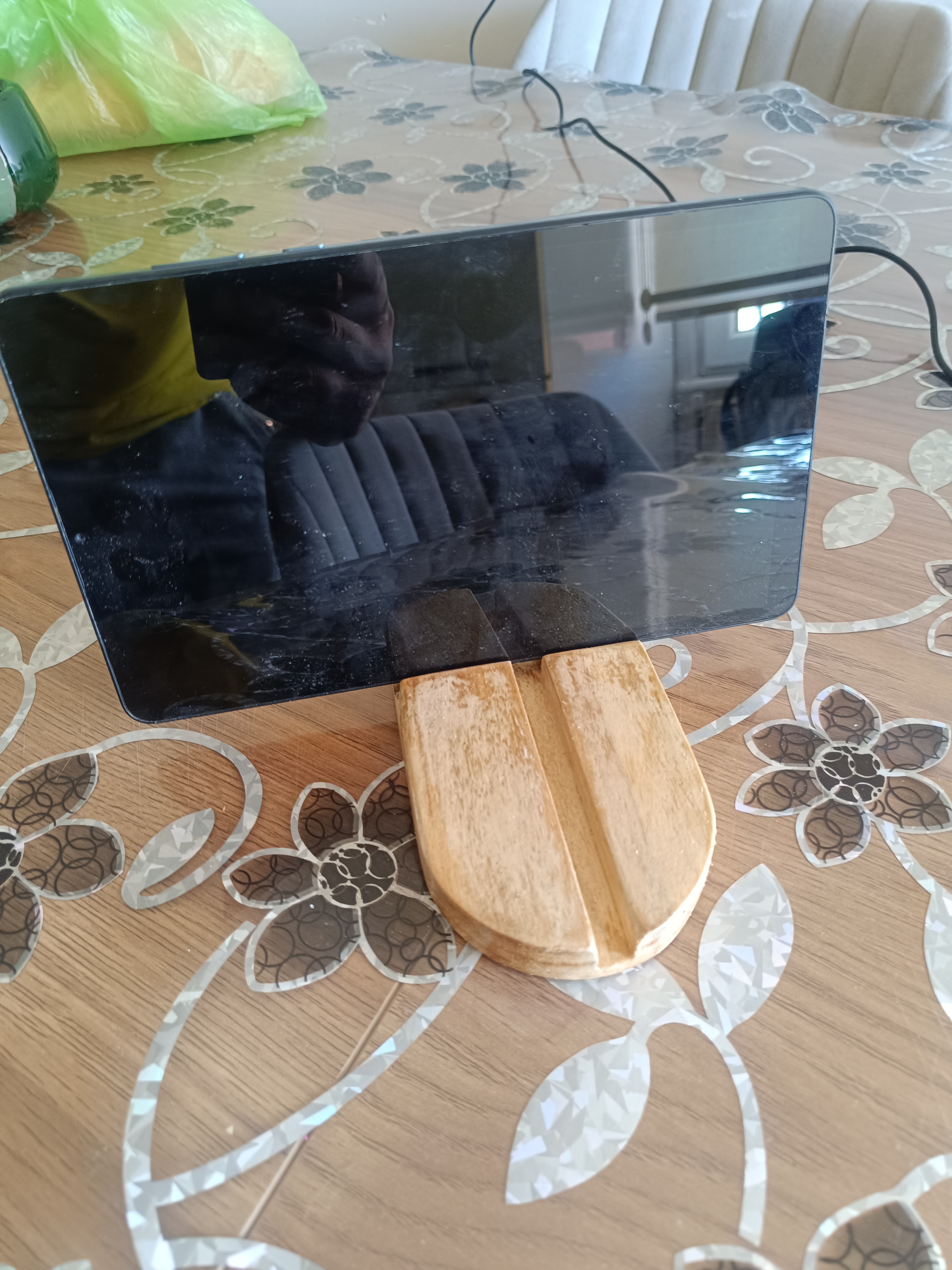 Ahşap Tablet & Telefon Tutu