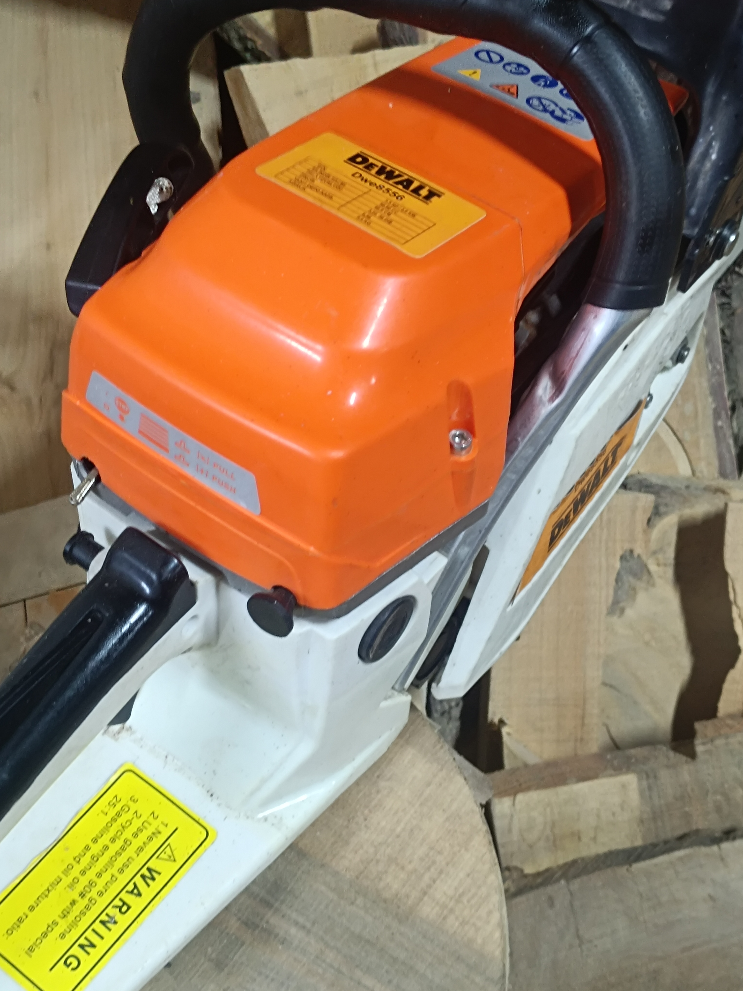 Devalt 8556 Motorlu Testere