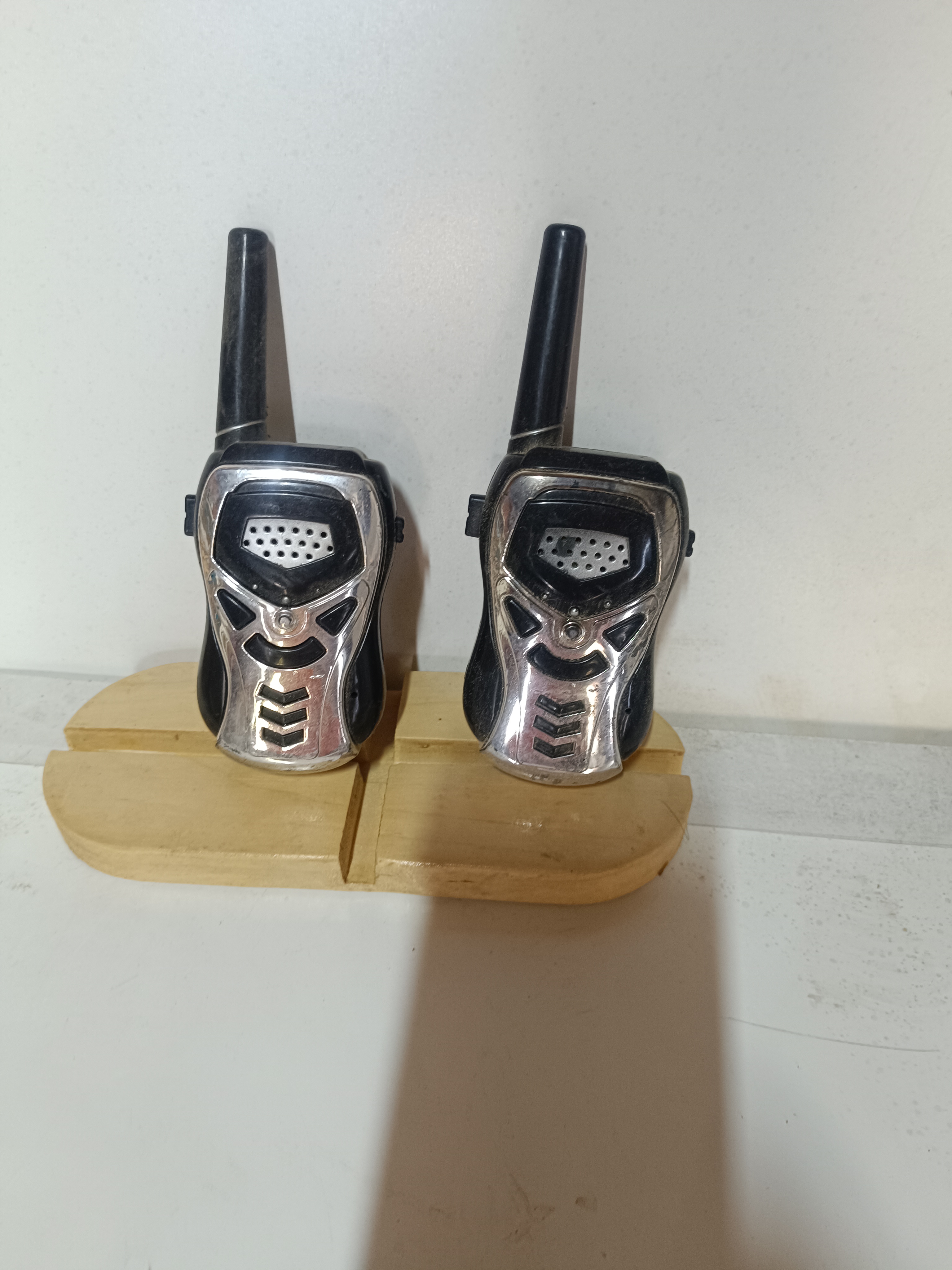 Nostaljik Oyuncak Telsiz: Çocukluğunuzu Geri Getirin!