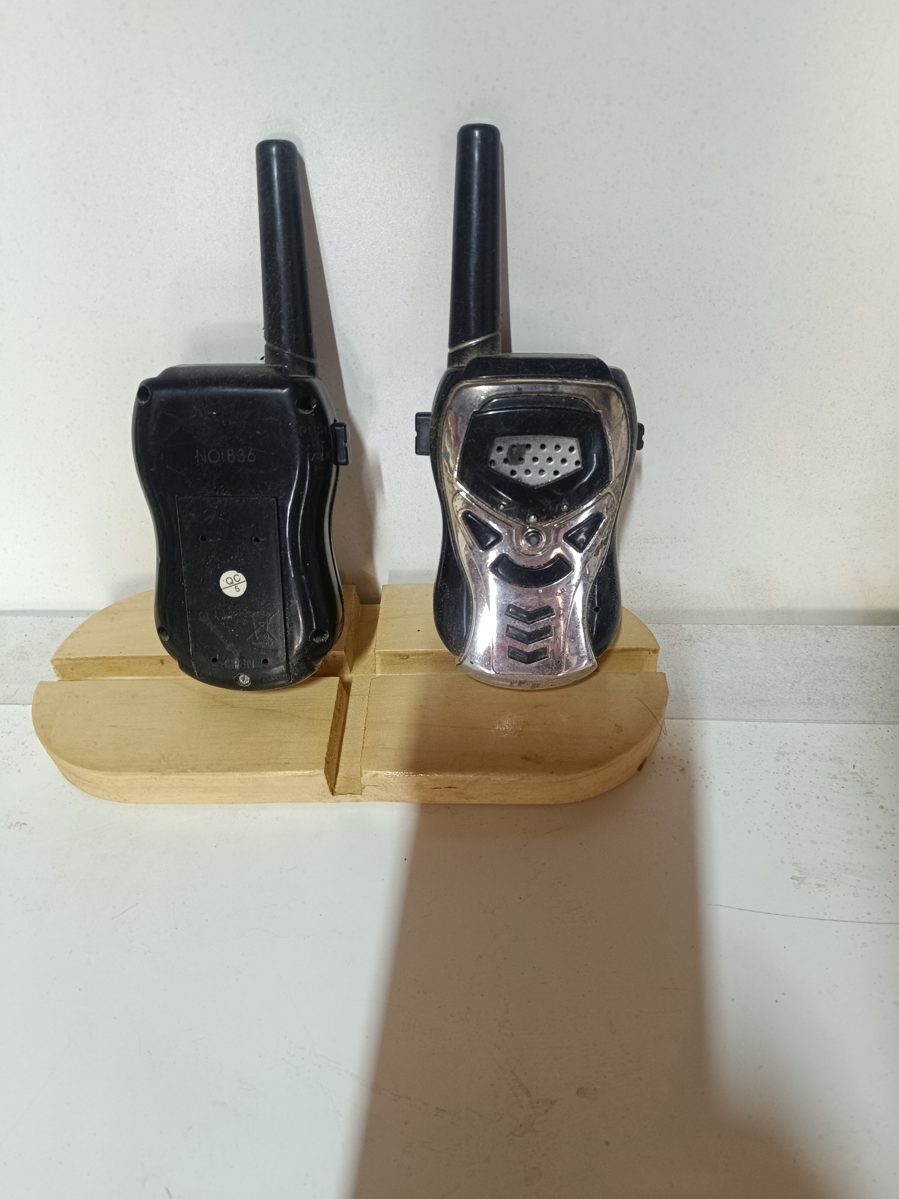 Nostaljik Oyuncak Telsiz: Çocukluğunuzu Geri Getirin!